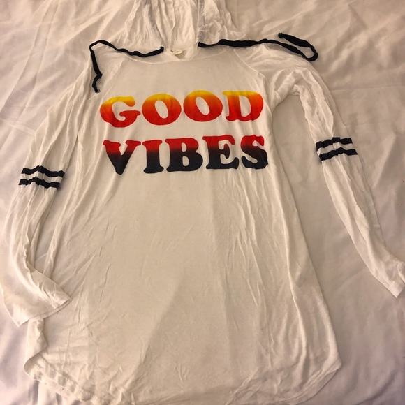 Free Kisses Tops - NWOT Good vibes hoodie